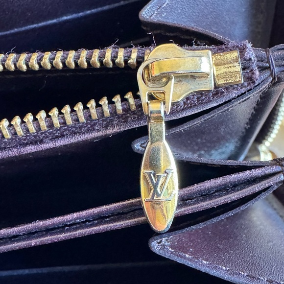 Louis Vuitton vernis Zippy wallet Amarante with COA VGUC - Picture 15 of 16